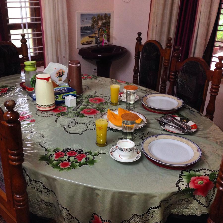 Ganesh House Homestay Kovalam Esterno foto