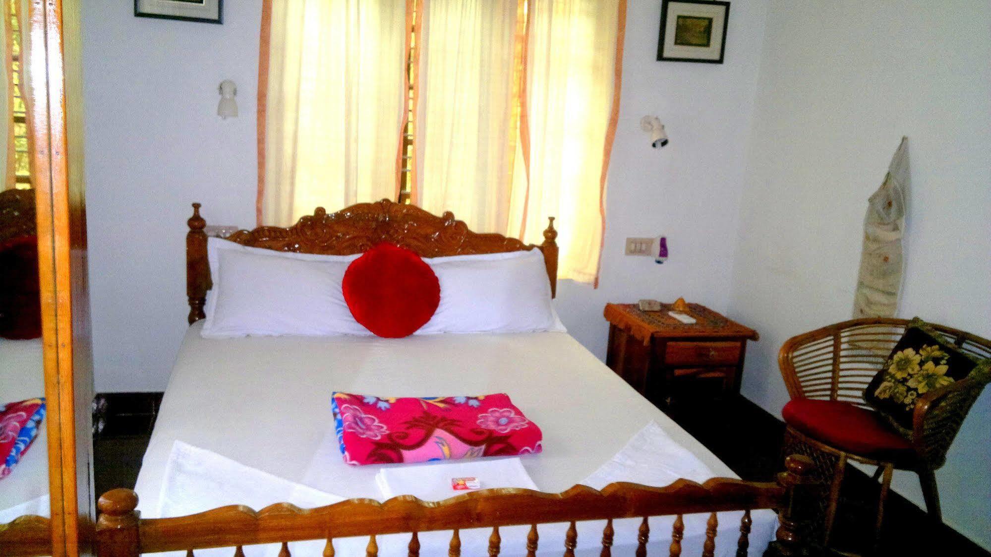 Ganesh House Homestay Kovalam Esterno foto
