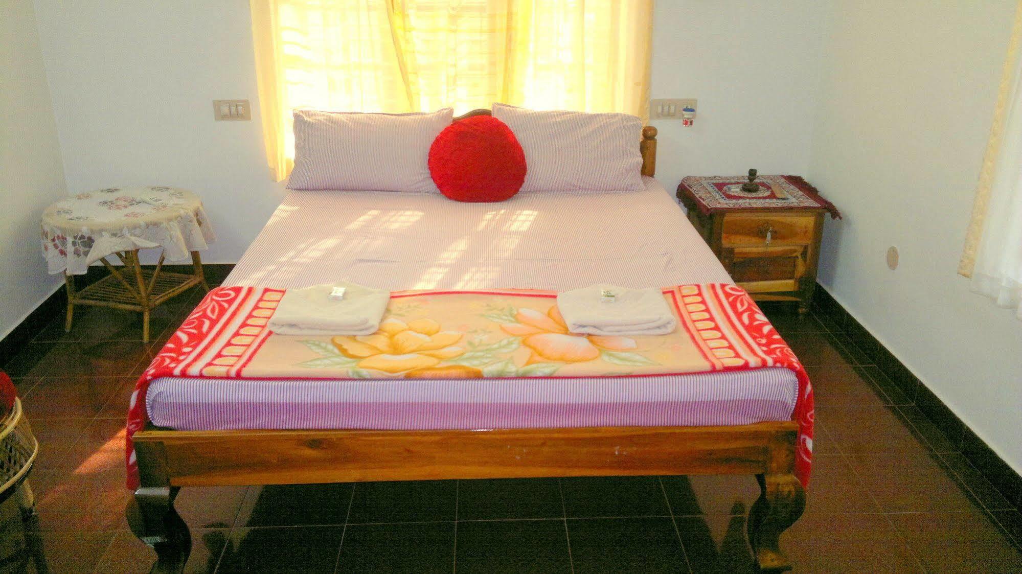 Ganesh House Homestay Kovalam Esterno foto