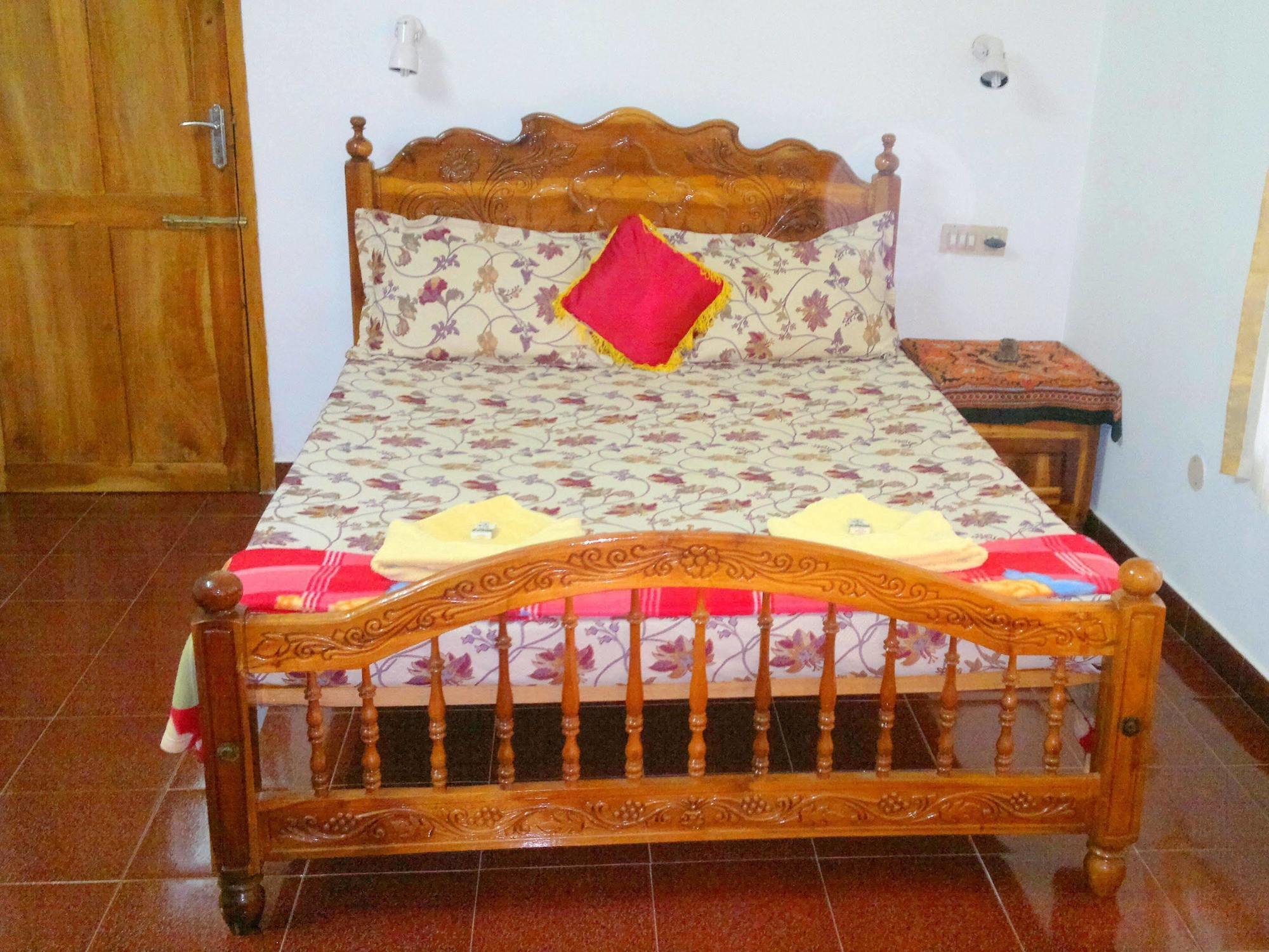 Ganesh House Homestay Kovalam Esterno foto